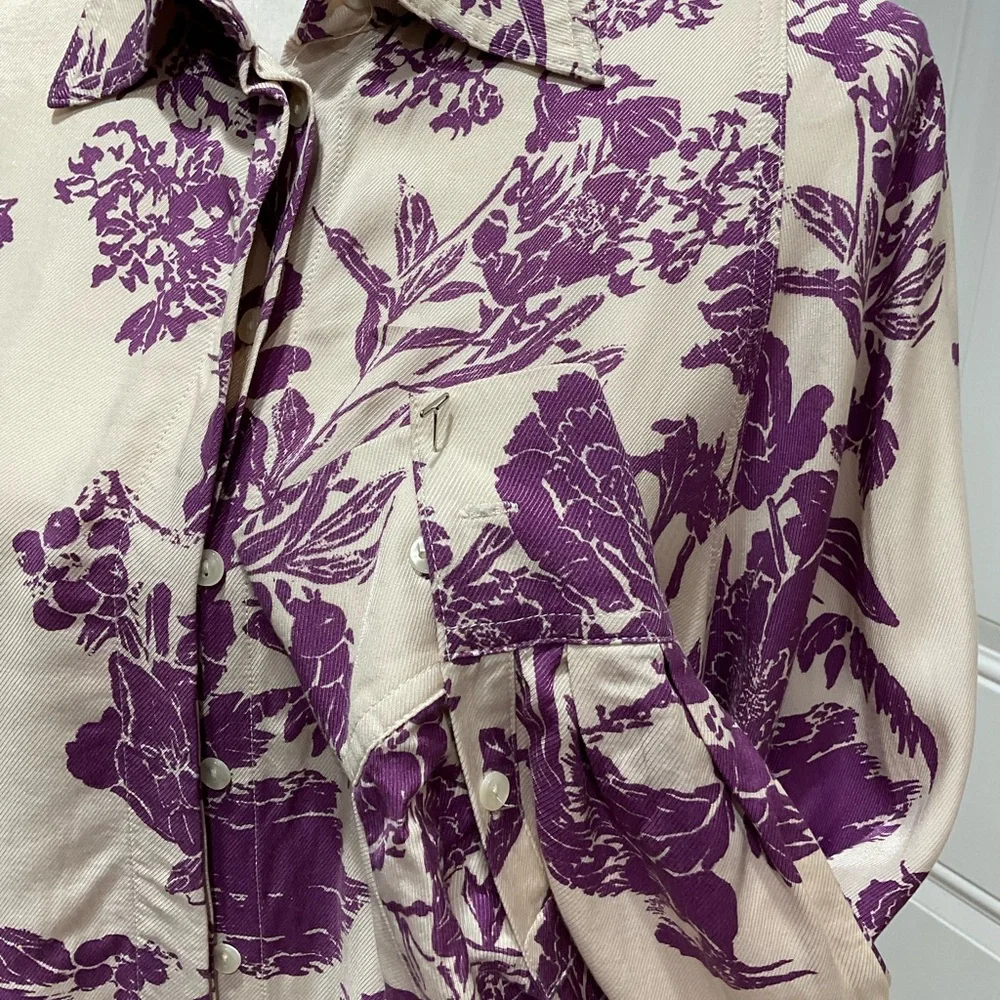 🌱H&M Long Back Butterfly Cuffed Sleeves Hidden Front Buttons Top, Size 6 - Picture 2 of 8